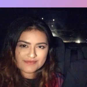 Meet your Posher, Esmeralda